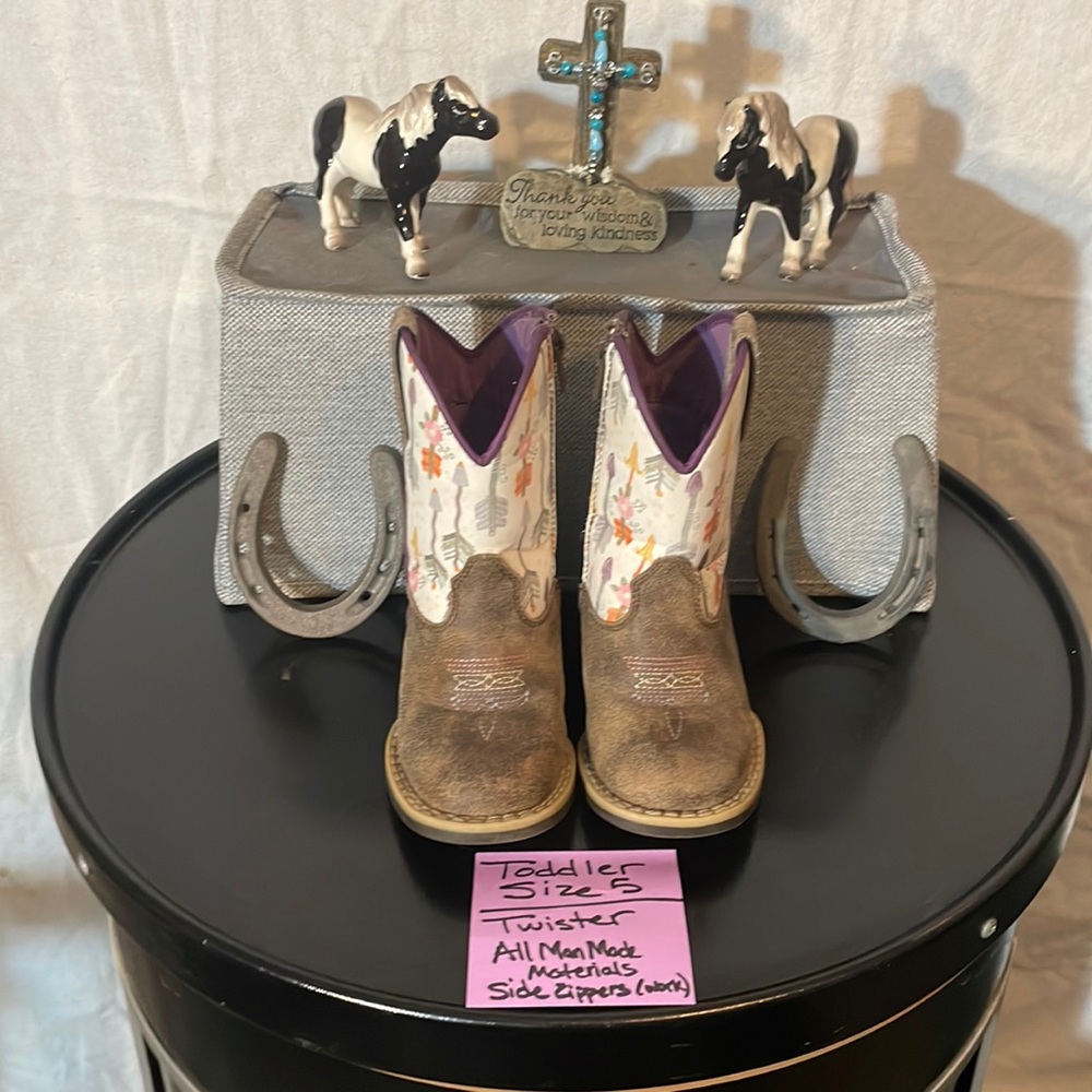 Cowgirl Boots Toddler Sz 5 Twister🌪️  Arrows & Flowers 🌸 Upper Shaft